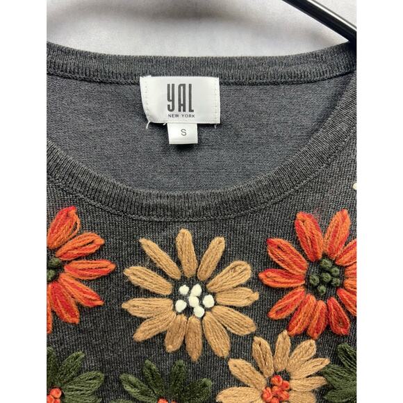 YAL New York Gerbera Western Cottage Daisy Woman Knit Sweater Size Small - Picture 8 of 10